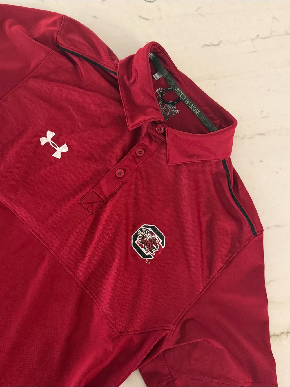 Under Armour South Carolina Gamecocks NCAA Loose Maroon Polo Size S